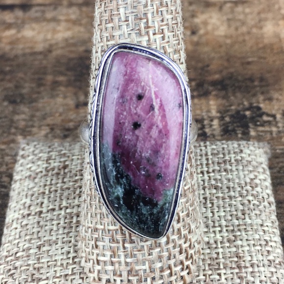 Ruby in Zoisite Stone Ring Size 8.5 - 8.75 - Picture 2 of 13